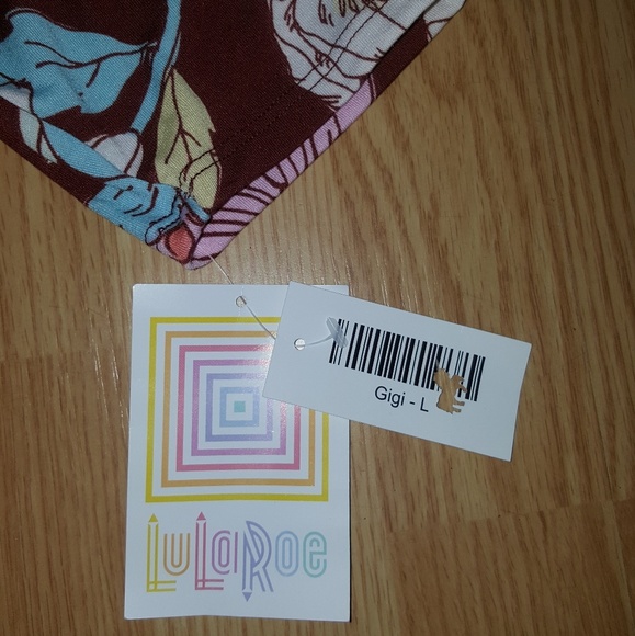 Lularoe Gigi Top - Picture 2 of 2